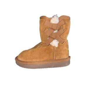 Koolaburra By UGG Toddler Size 7 Victoria‎ Short Brown Tan Faux Fur Suede Bows